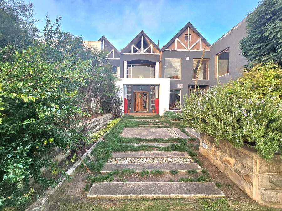 4 Bedroom Property for Sale in La Provance Free State